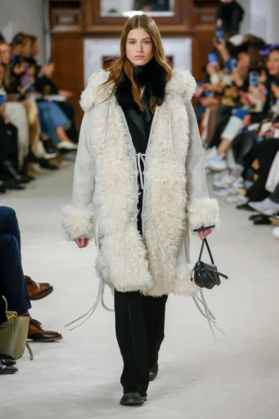 Look 2